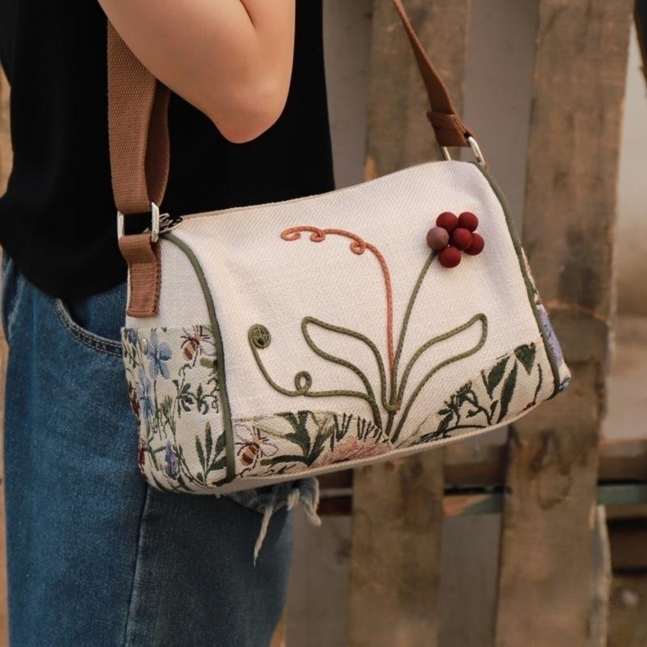 Canvas sling bag cylinder bag can be used as a one shoulder crossbody holiday gift for girlfriends