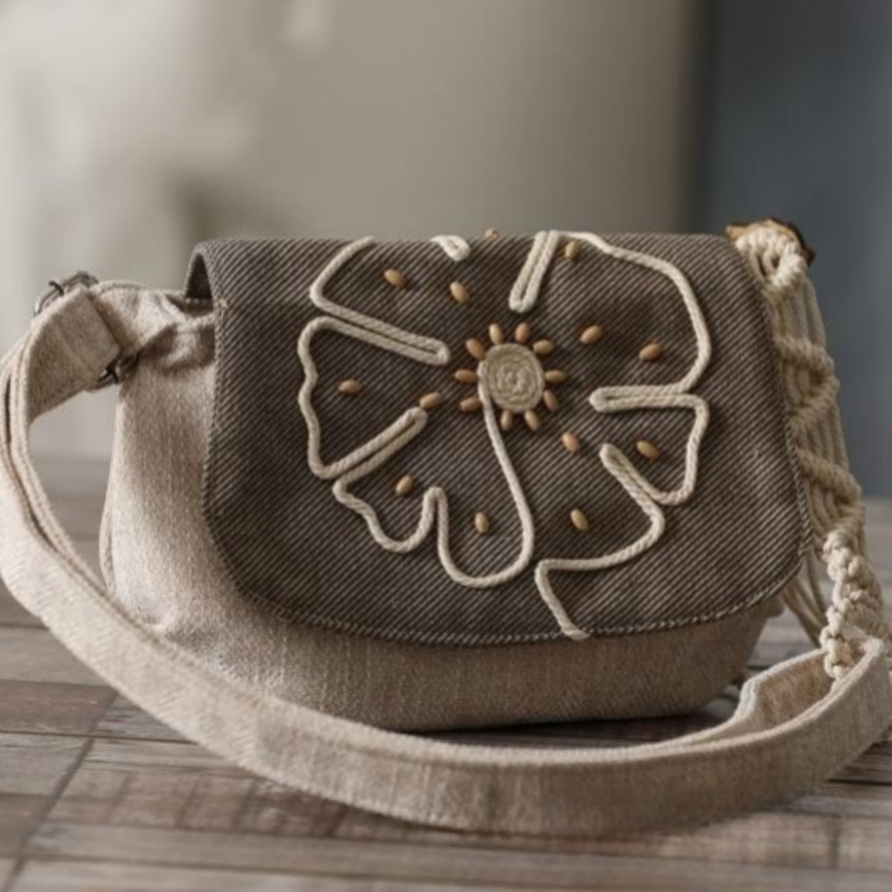 Cotton and linen shoulder messenger bag light art holiday gift for girlfriend mother